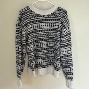 American Eagle Outfitters Black and White Patterned Sweater